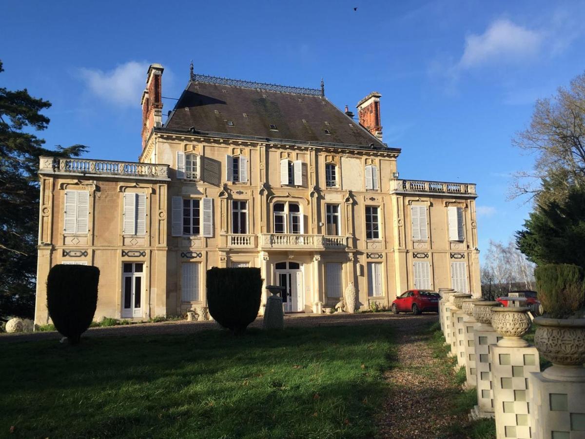 Chateau Nevers Bed and Breakfast Varennes-Vauzelles Exterior foto
