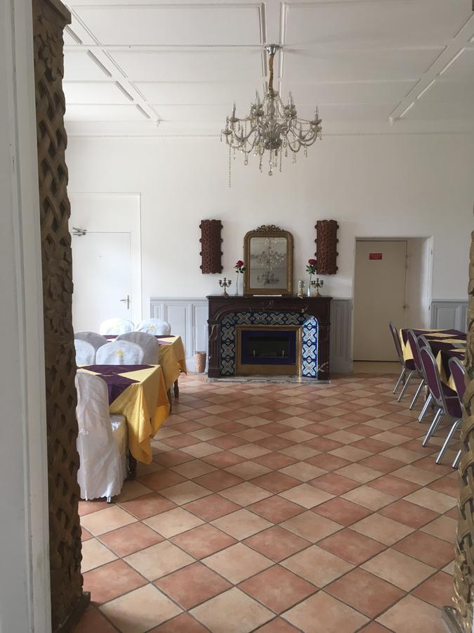 Chateau Nevers Bed and Breakfast Varennes-Vauzelles Exterior foto