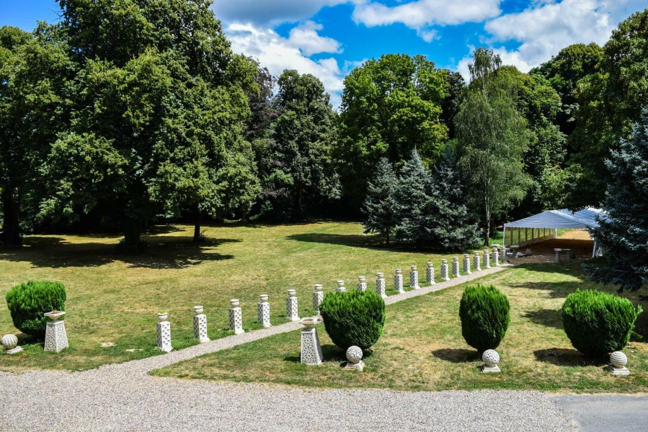 Chateau Nevers Bed and Breakfast Varennes-Vauzelles Exterior foto